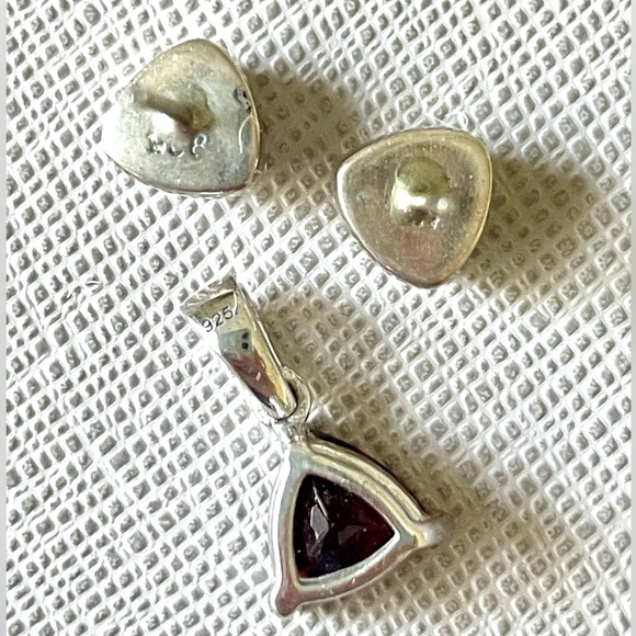 GARNET Red Earrings and Pendant - Picture 4 of 6